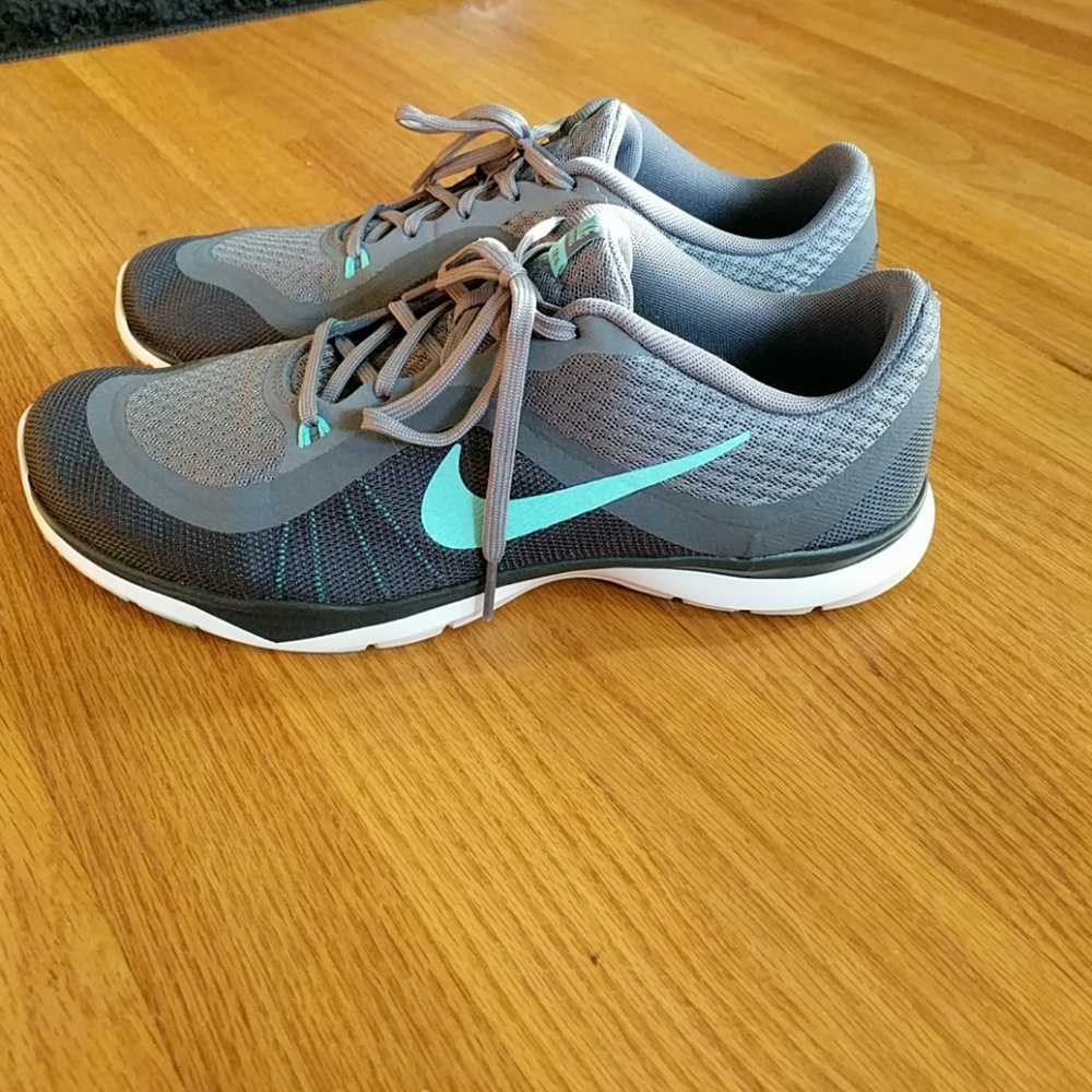 Like new Nike sneakers